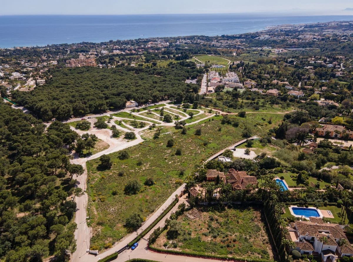 Grunde uden byggetilladelser til salg i Golden Mile - € 20.000.000 (Ref: 7083305)