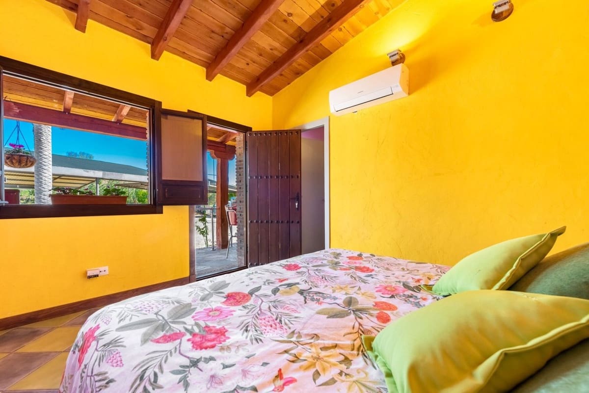 12 soveværelse Hotel til salg i Coin med swimmingpool garage - € 6.200.000 (Ref: 7108065)