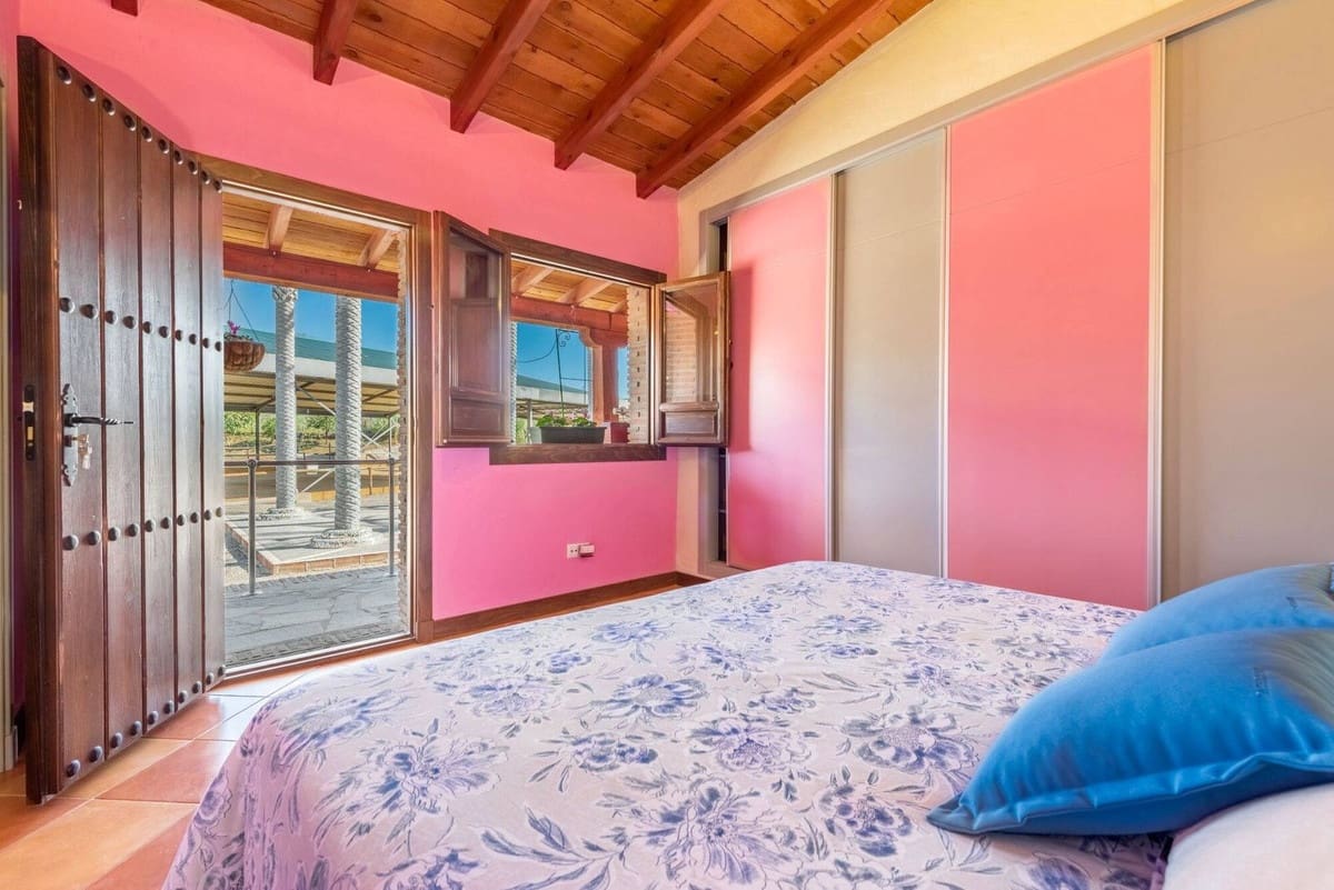 12 soveværelse Hotel til salg i Coin med swimmingpool garage - € 6.200.000 (Ref: 7108065)