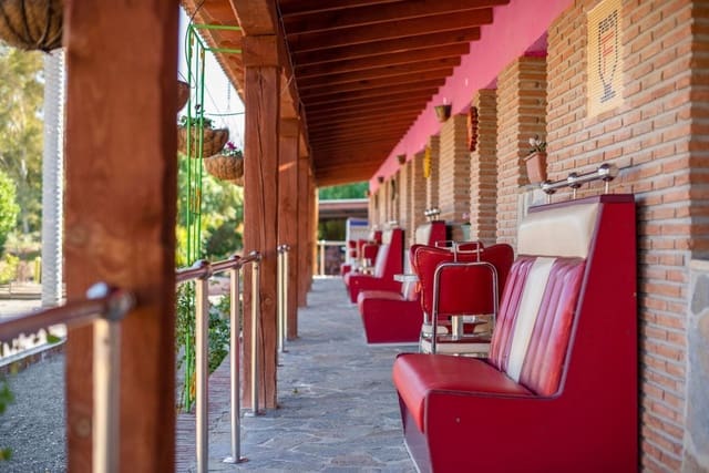 12 slaapkamer Hotel te koop in Coín met zwembad garage - € 6.200.000 (Ref: 7108065)