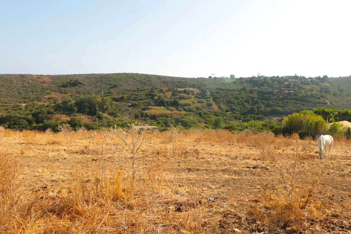 Ruin til salg i Manilva - € 2.295.000 (Ref: 7108070)