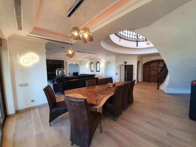 Chalet de 6 habitaciones en Benahavís pueblo, Benahavís en venta con piscina garaje - 4.200.000 € (Ref: 7212944)