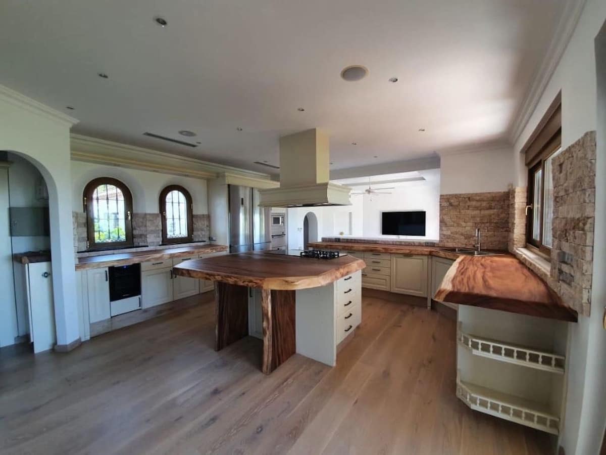 Chalet de 6 habitaciones en Benahavís en venta con piscina garaje - 4.200.000 € (Ref: 7212944)