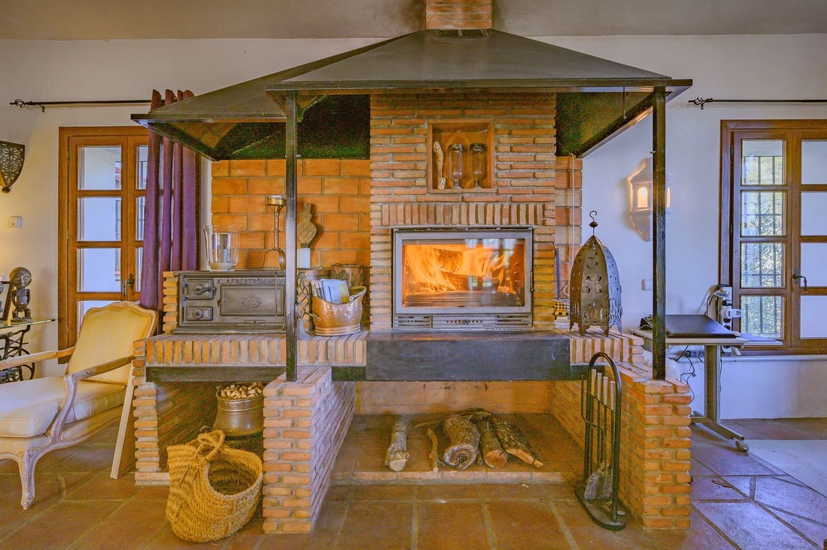 8 soverom Villa til salgs i Ojen med svømmebasseng garasje - € 3 595 000 (Ref: 7223438)