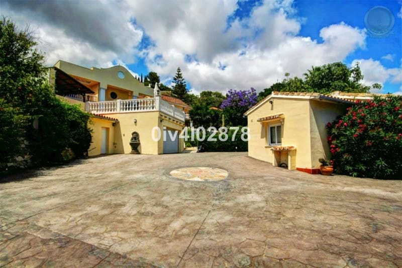 10 soverom Villa til salgs i Benalmadena med svømmebasseng garasje - € 3 000 000 (Ref: 7223457)