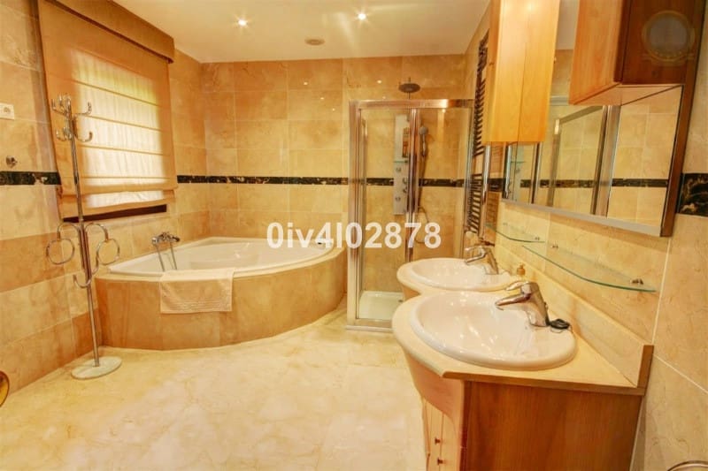 10 soverom Villa til salgs i Benalmadena med svømmebasseng garasje - € 3 000 000 (Ref: 7223457)