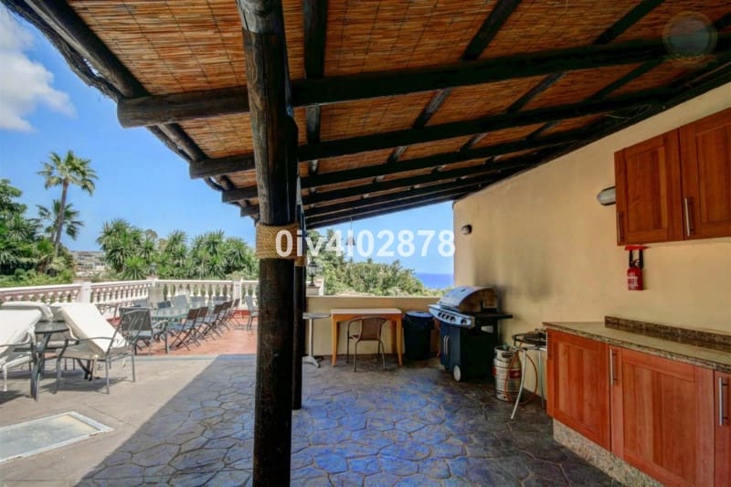 10 soverom Villa til salgs i Benalmadena med svømmebasseng garasje - € 3 000 000 (Ref: 7223457)