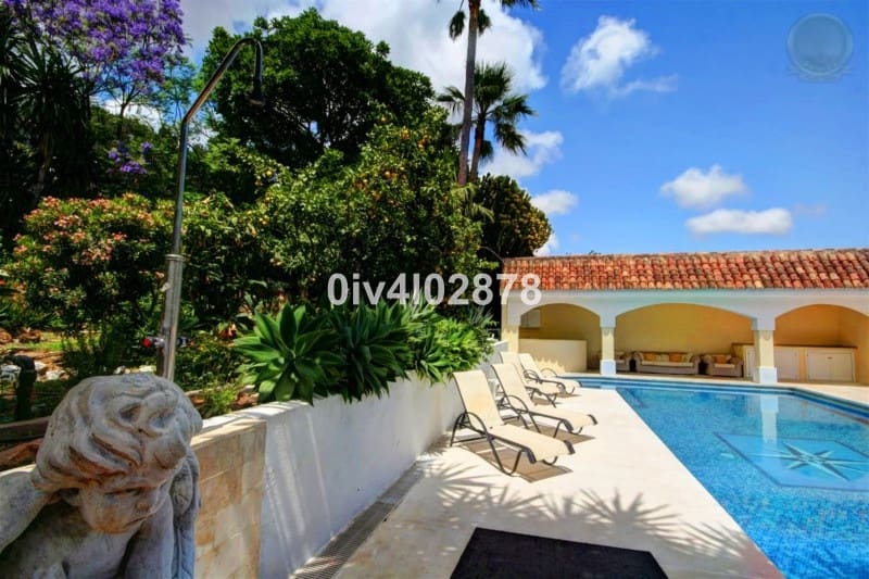 10 soverom Villa til salgs i Benalmadena med svømmebasseng garasje - € 3 000 000 (Ref: 7223457)