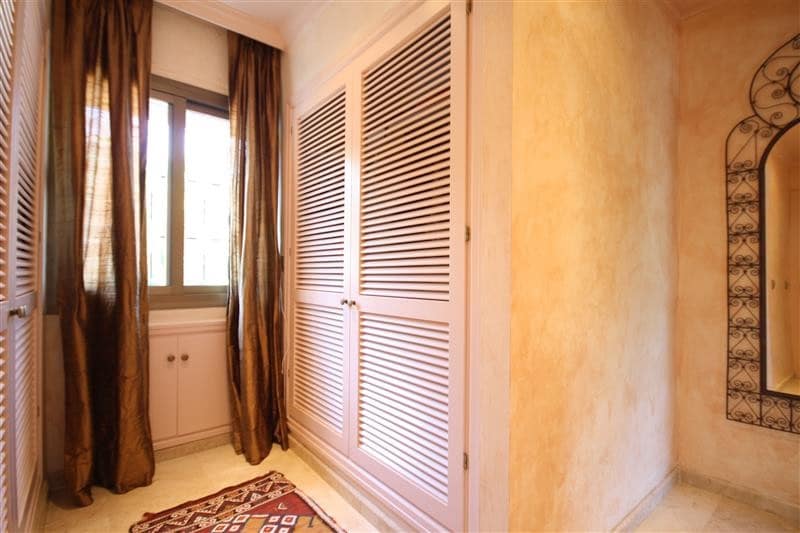 6 sovrum Villa till salu i Los Monteros med pool garage - 4 500 000 € (Ref: 7223469)