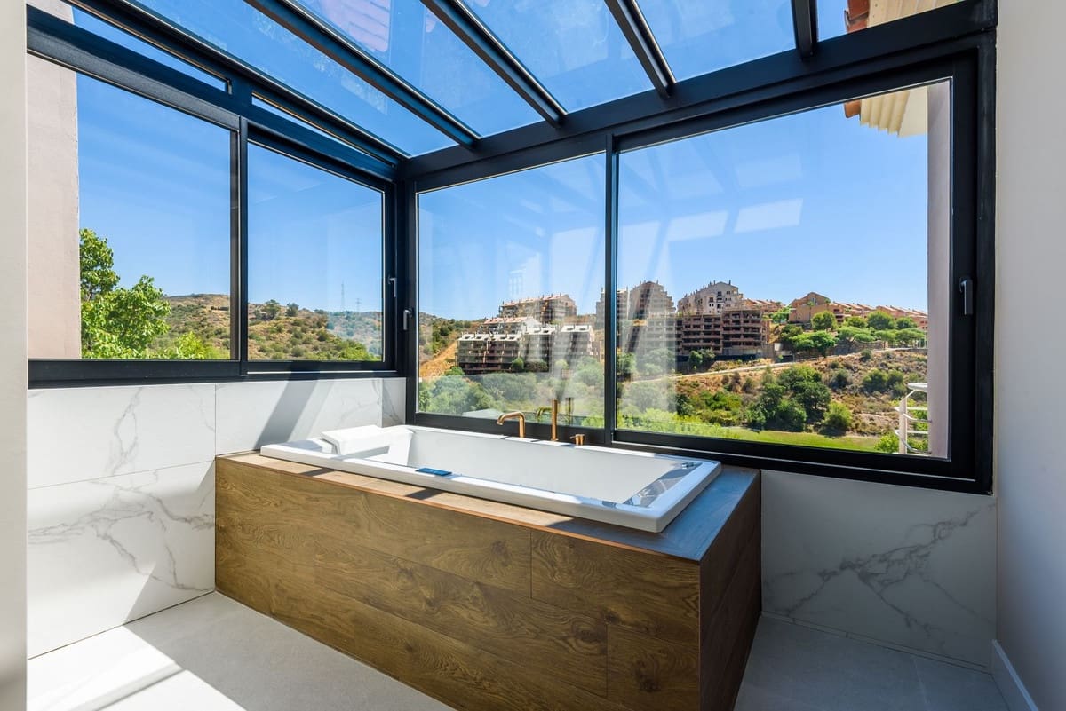 7 bedroom Villa for sale in Elviria with pool garage - € 3,790,000 (Ref: 7223608)