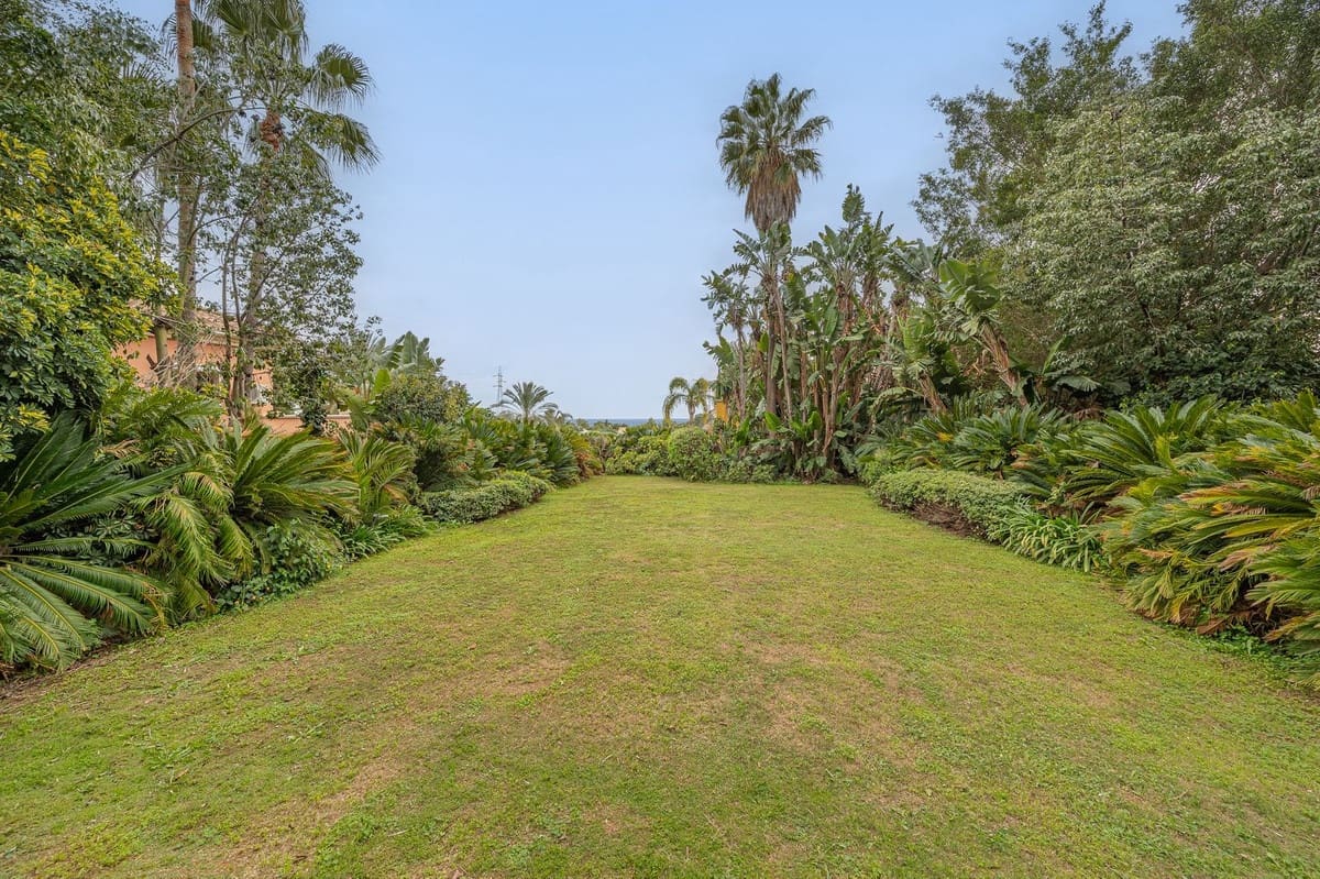 4 sypialnia Willa na sprzedaż w Marbella z basenem garażem - 4 200 000 € (Ref: 7223667)