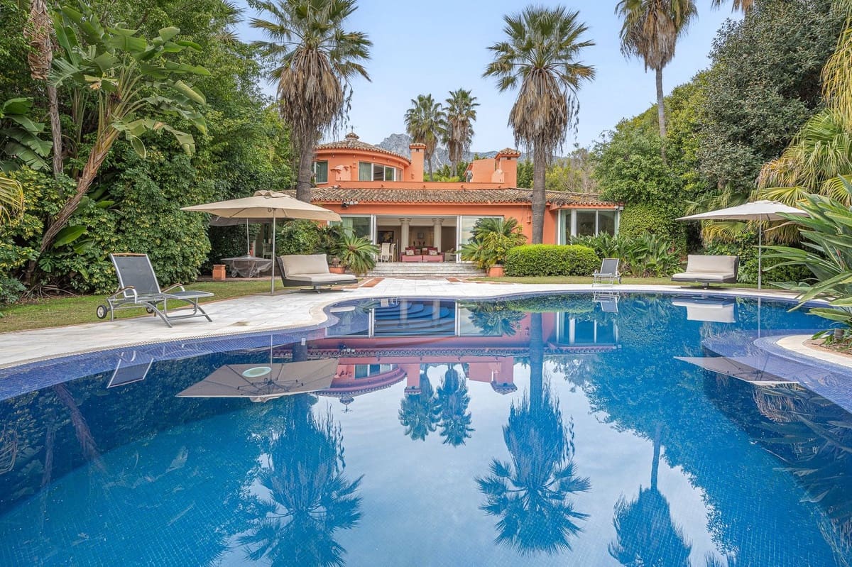 4 sypialnia Willa na sprzedaż w Marbella z basenem garażem - 4 200 000 € (Ref: 7223667)