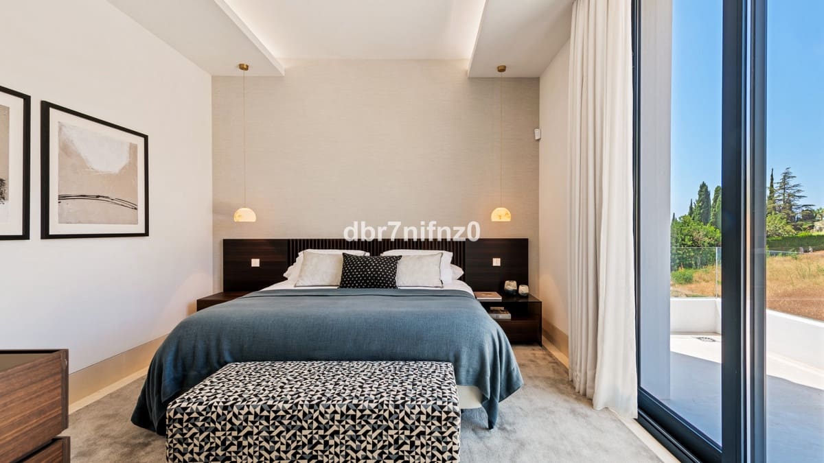 9 chambre Villa/Maison à vendre à Golden Mile avec piscine - 17 000 000 € (Ref: 7223724)