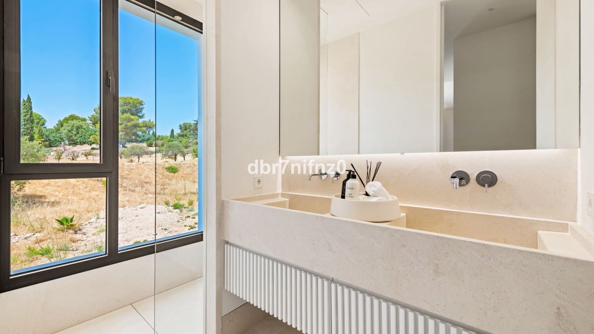 9 chambre Villa/Maison à vendre à Golden Mile avec piscine - 17 000 000 € (Ref: 7223724)