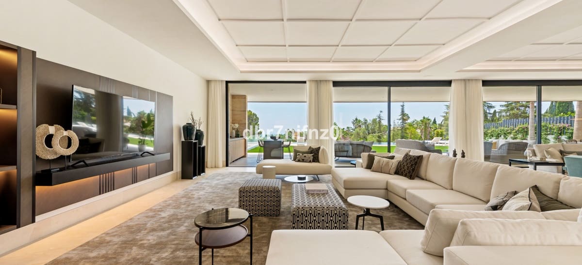 9 chambre Villa/Maison à vendre à Golden Mile avec piscine - 17 000 000 € (Ref: 7223724)