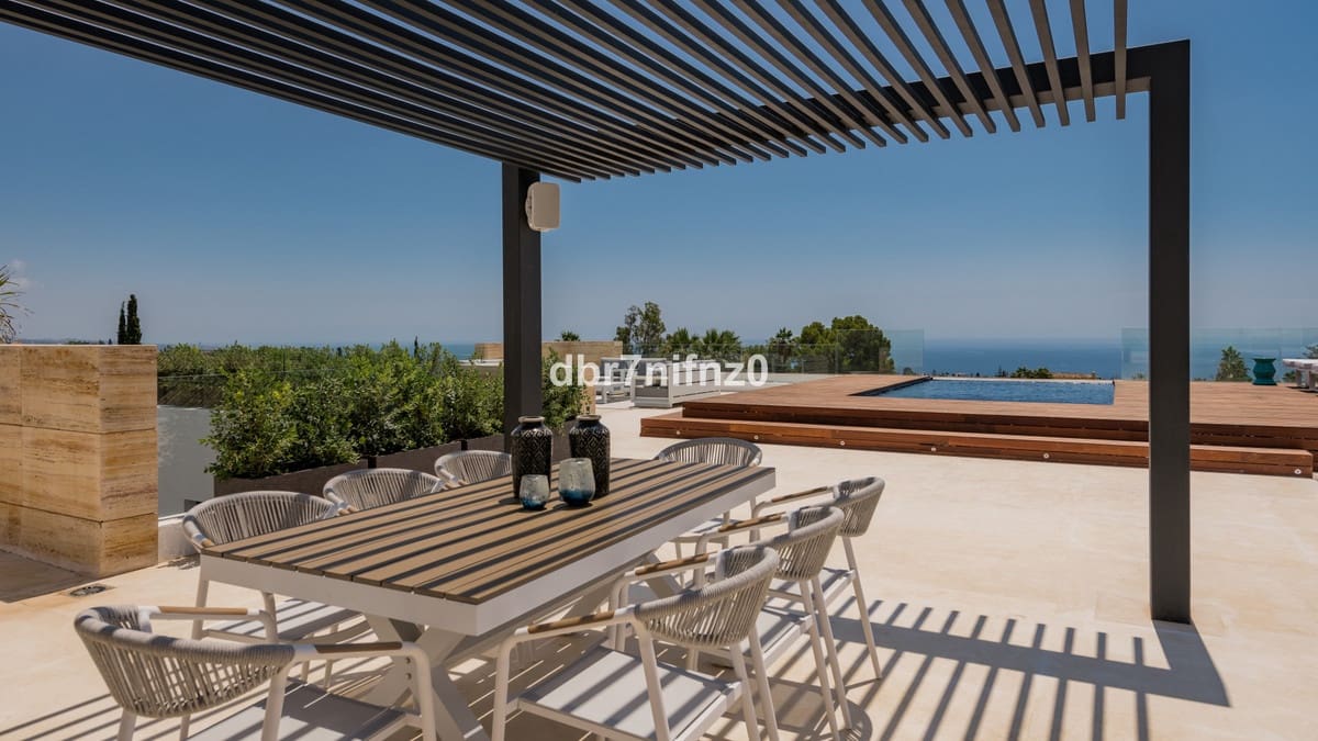 9 chambre Villa/Maison à vendre à Golden Mile avec piscine - 17 000 000 € (Ref: 7223724)