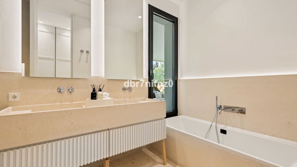 9 chambre Villa/Maison à vendre à Golden Mile avec piscine - 17 000 000 € (Ref: 7223724)