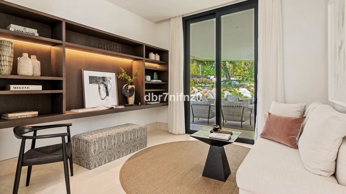 9 chambre Villa/Maison à vendre à Golden Mile avec piscine - 17 000 000 € (Ref: 7223724)