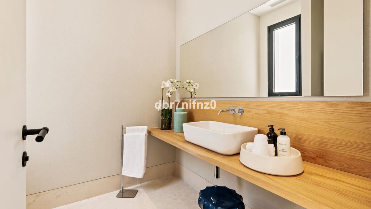 9 chambre Villa/Maison à vendre à Golden Mile avec piscine - 17 000 000 € (Ref: 7223724)