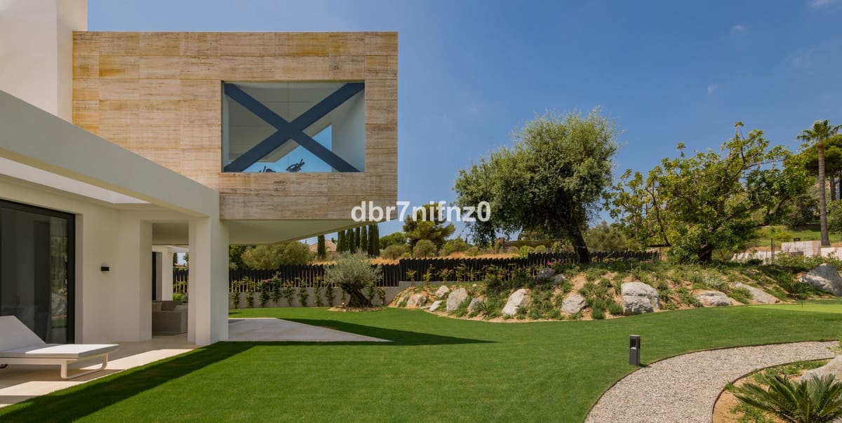 9 chambre Villa/Maison à vendre à Golden Mile avec piscine - 17 000 000 € (Ref: 7223724)