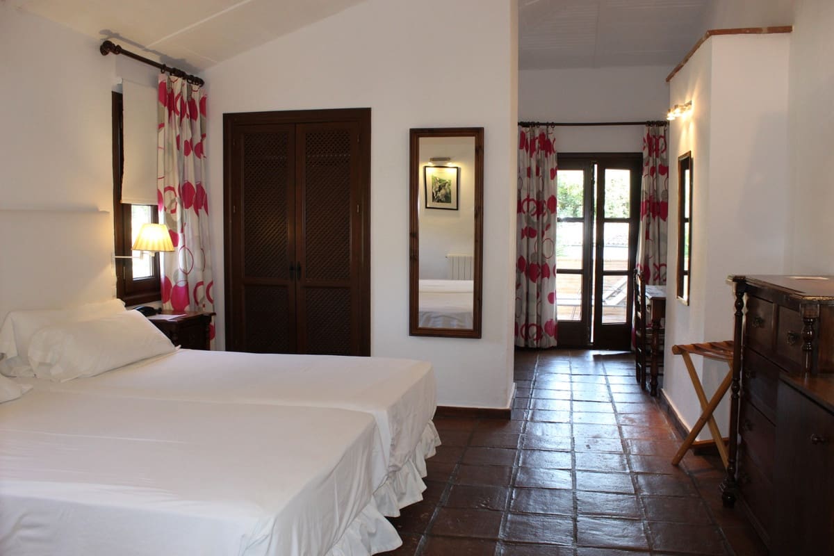 18 soveværelse Hotel til salg i Ronda med swimmingpool - € 3.000.000 (Ref: 7274393)