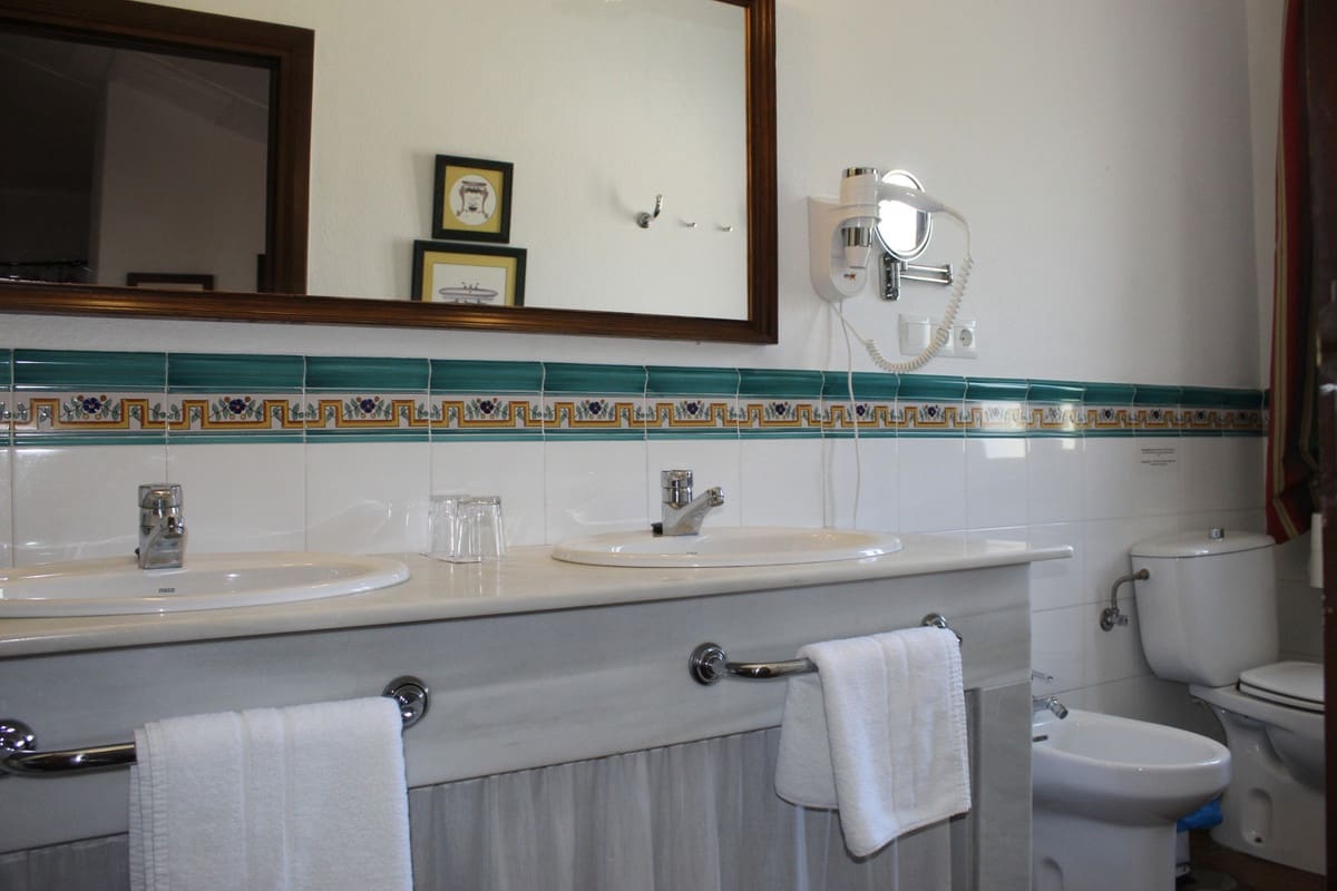 18 soveværelse Hotel til salg i Ronda med swimmingpool - € 3.000.000 (Ref: 7274393)