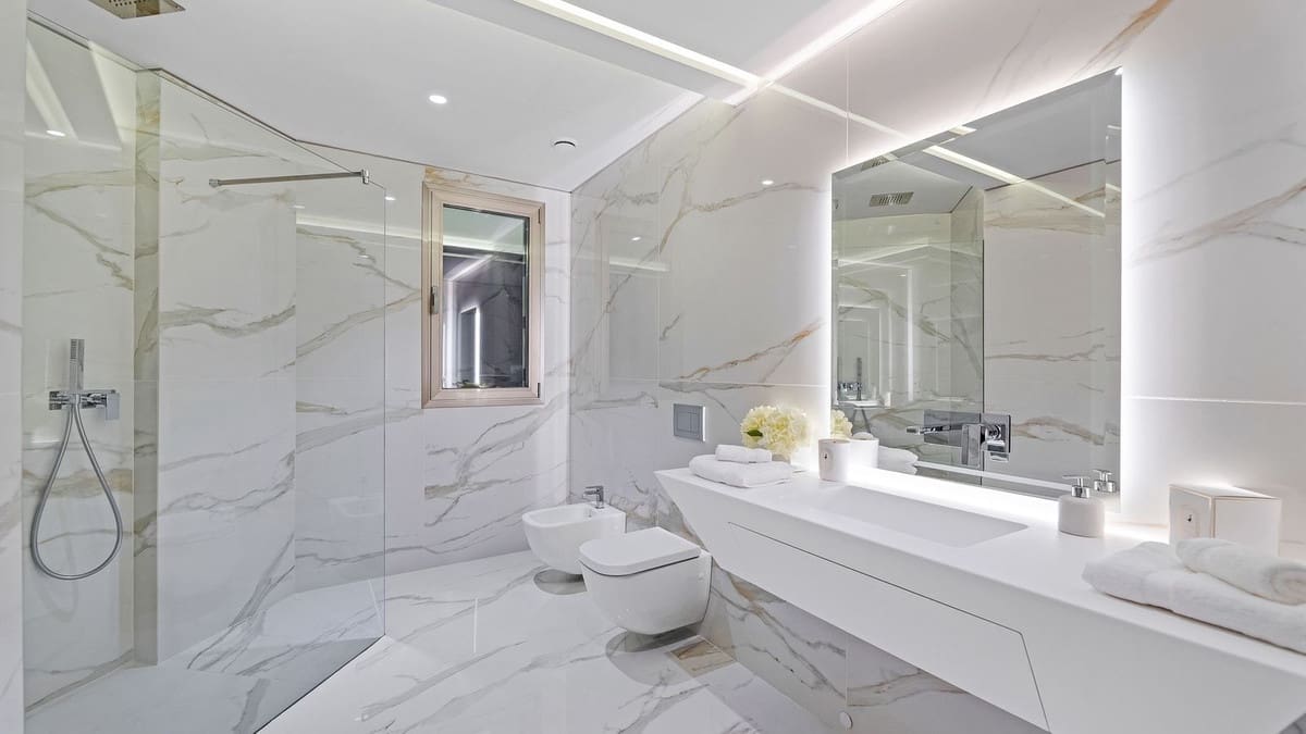 6 soveværelse Villa til salg i Los Monteros med swimmingpool garage - € 11.750.000 (Ref: 7456082)