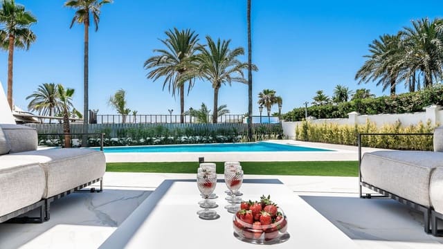 6 soveværelse Villa til salg i Los Monteros, Marbella med swimmingpool garage - € 11.750.000 (Ref: 7456082)