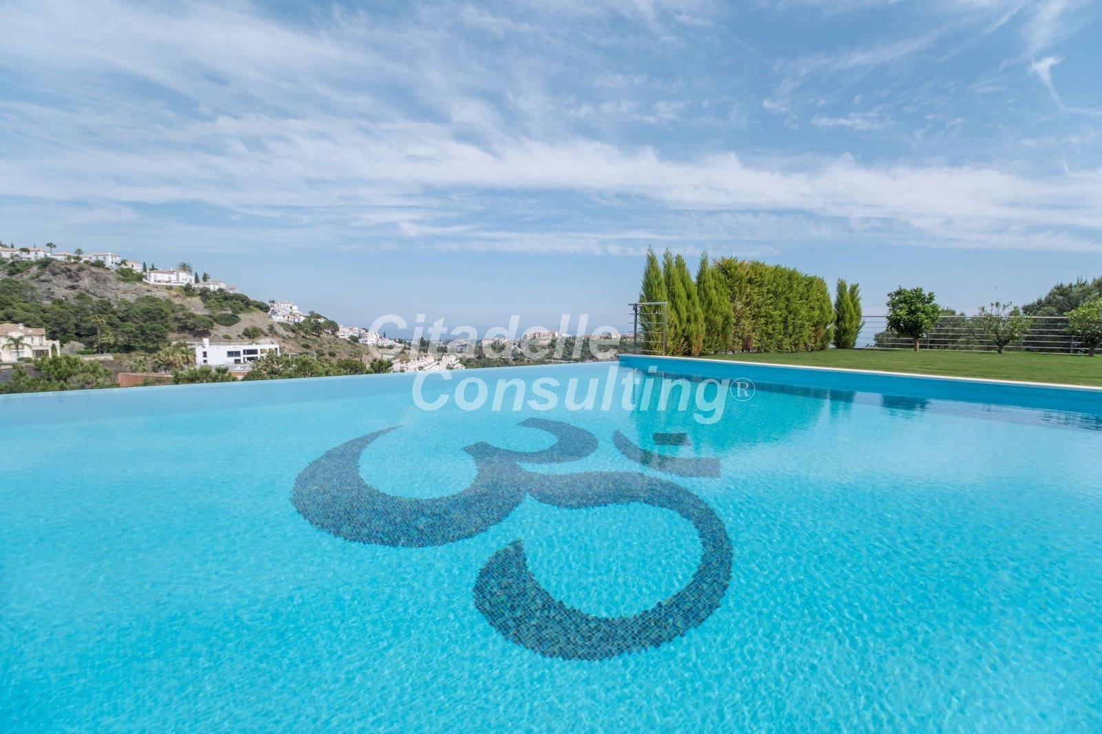 12 bedroom Villa for sale in Benahavis with pool - € 12,700,000 (Ref: 7471105)