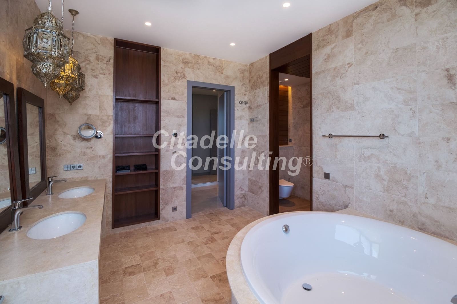 12 bedroom Villa for sale in Benahavis with pool - € 12,700,000 (Ref: 7471105)