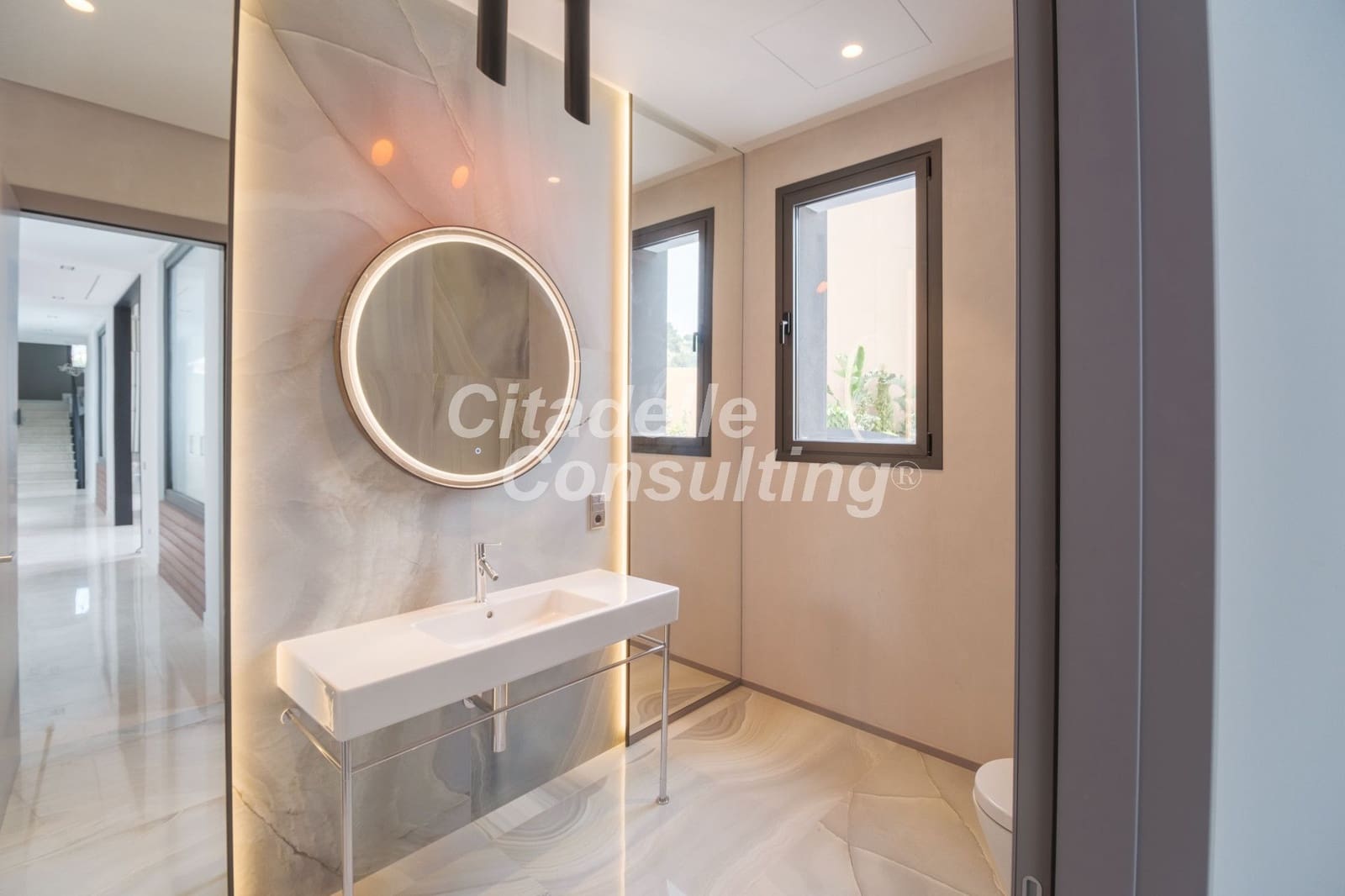 12 bedroom Villa for sale in Benahavis with pool - € 12,700,000 (Ref: 7471105)