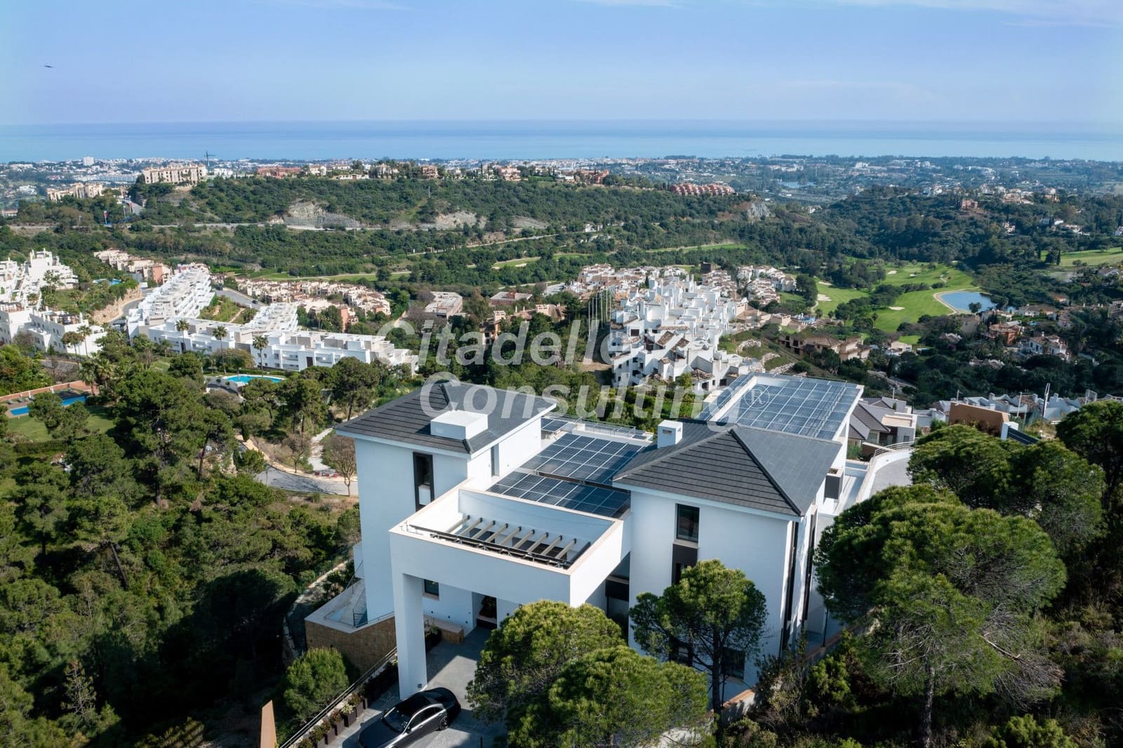12 bedroom Villa for sale in Benahavis with pool - € 12,700,000 (Ref: 7471105)