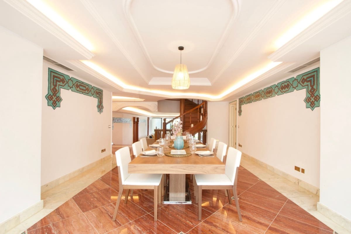 9 sypialnia Willa na sprzedaż w Golden Mile z basenem - 50 000 000 € (Ref: 7543231)