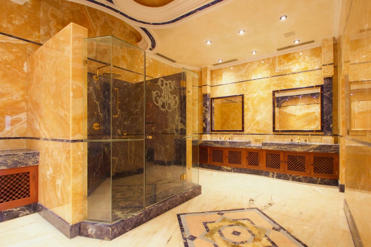 9 sypialnia Willa na sprzedaż w Golden Mile z basenem - 50 000 000 € (Ref: 7543231)