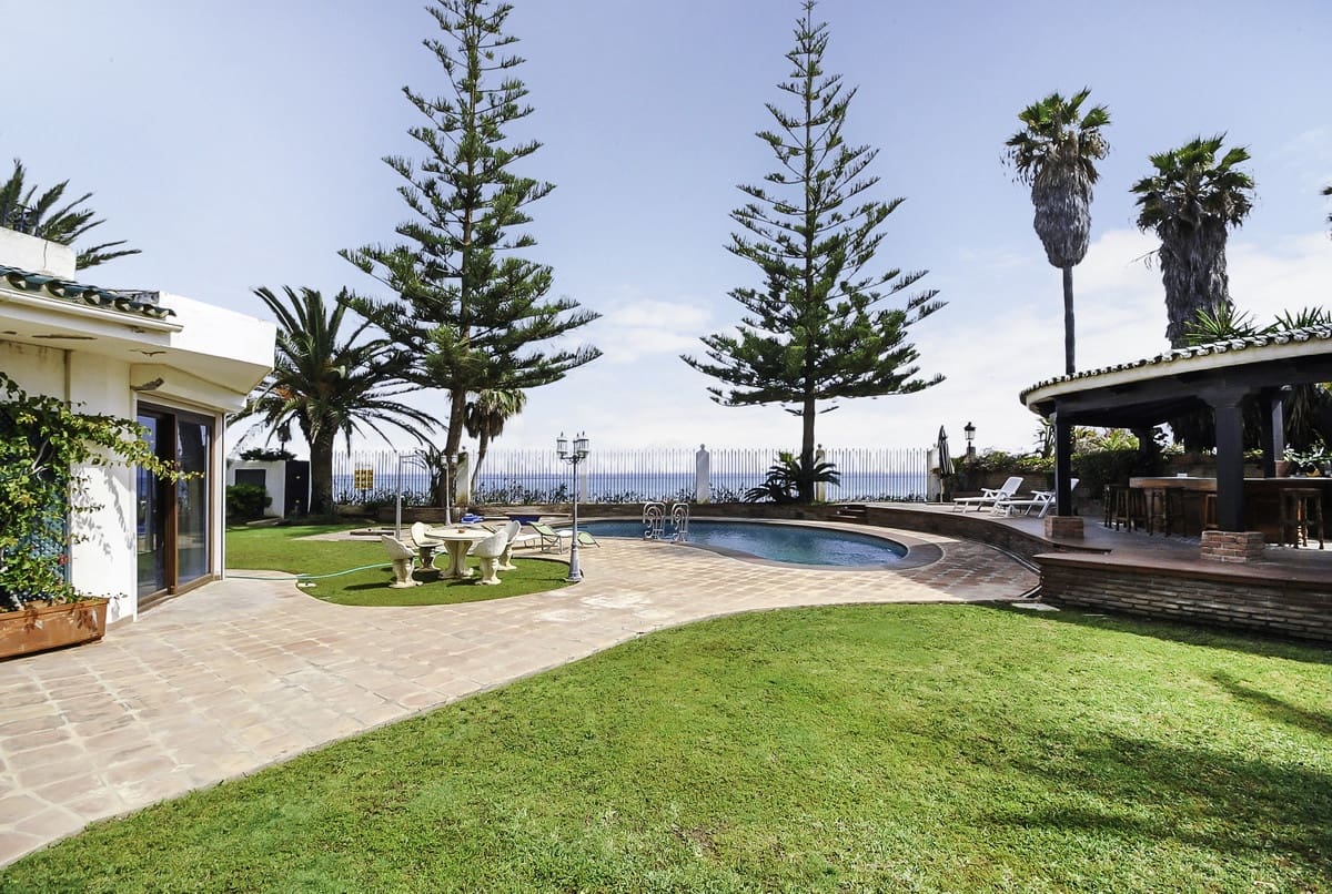 9 sypialnia Willa na sprzedaż w Golden Mile z basenem - 50 000 000 € (Ref: 7543231)