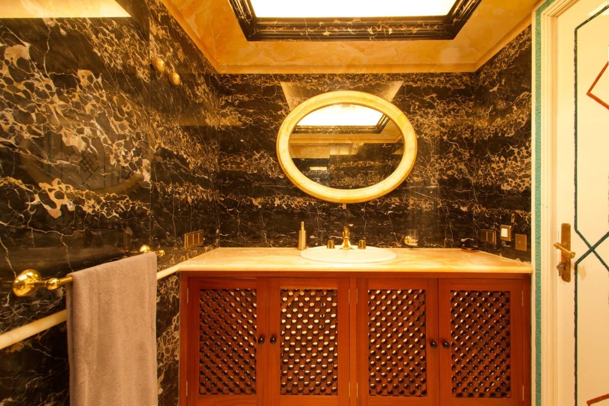 9 sypialnia Willa na sprzedaż w Golden Mile z basenem - 50 000 000 € (Ref: 7543231)