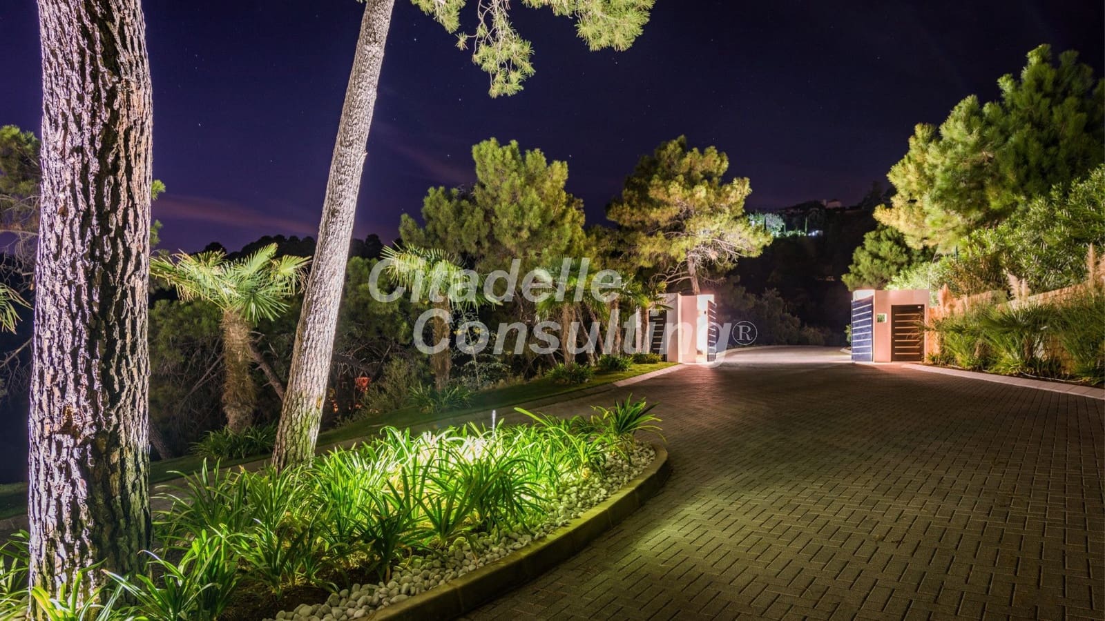 8 soverom Villa til salgs i Benahavis med svømmebasseng - € 11 900 000 (Ref: 7673413)