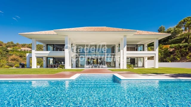 8 bedroom Villa for sale in La Zagaleta - El Madroñal, Benahavís with pool - € 11,900,000 (Ref: 7673413)