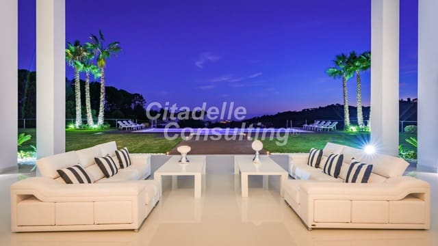 8 bedroom Villa for sale in La Zagaleta - El Madroñal, Benahavís with pool - € 11,900,000 (Ref: 7673413)