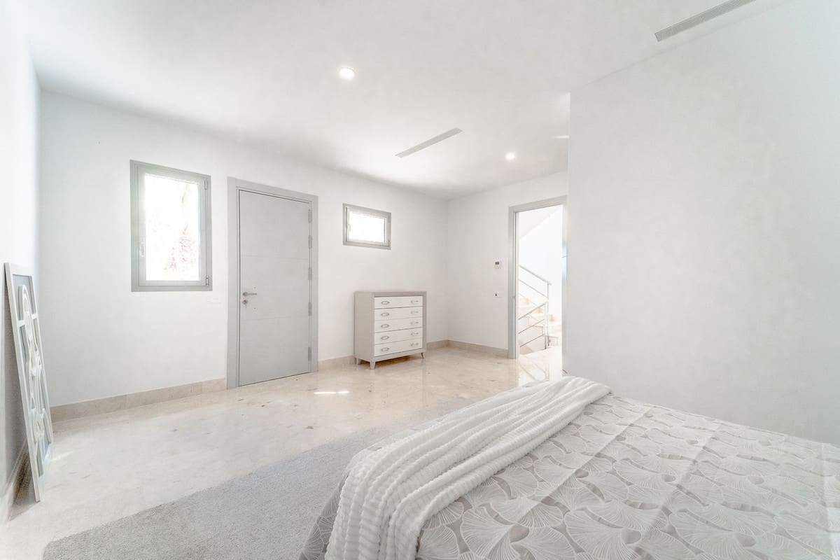 6 soveværelse Villa til salg i Los Arqueros med swimmingpool garage - € 3.250.000 (Ref: 7747061)