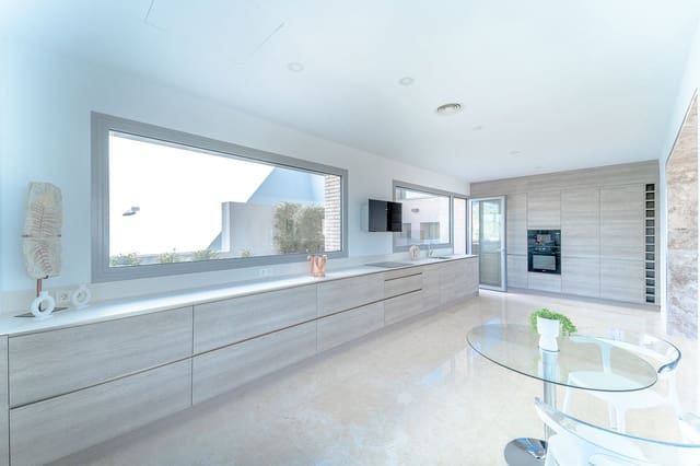 6 soverom Villa til salgs i Los Arqueros, Benahavís med svømmebasseng garasje - € 3 250 000 (Ref: 7747061)