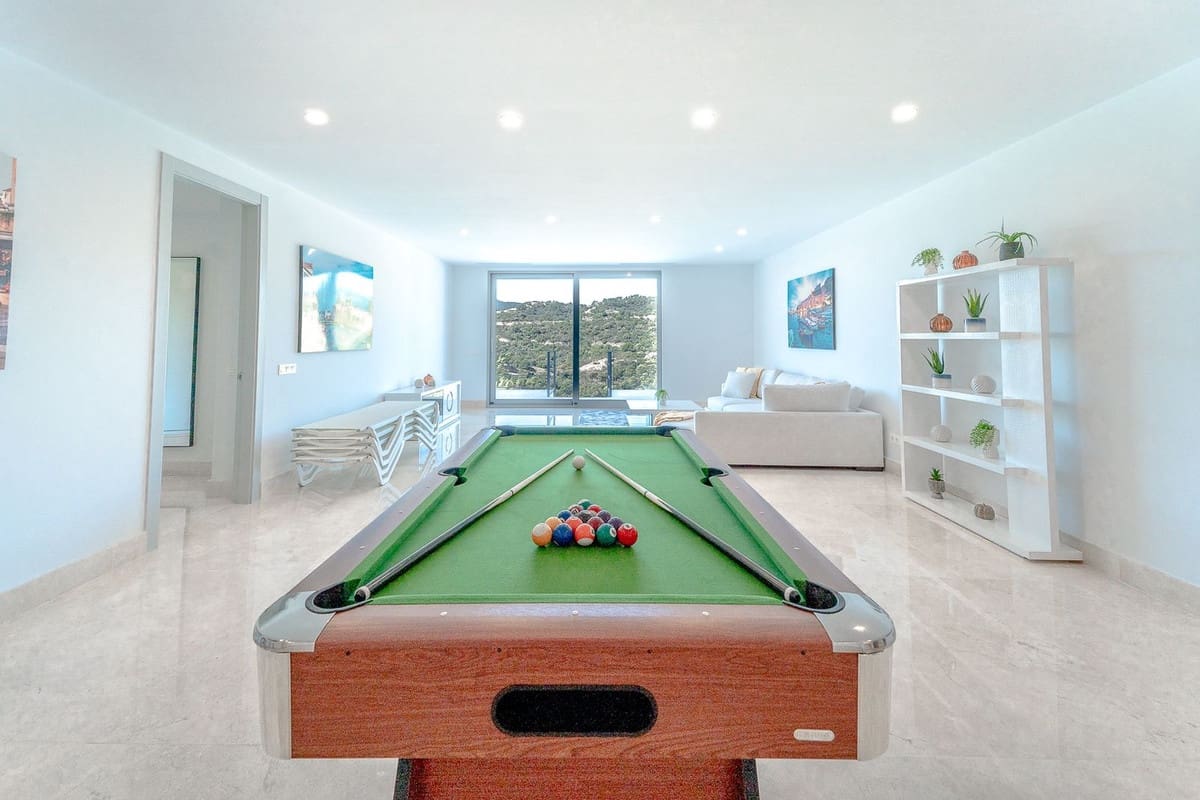 6 soveværelse Villa til salg i Los Arqueros med swimmingpool garage - € 3.250.000 (Ref: 7747061)