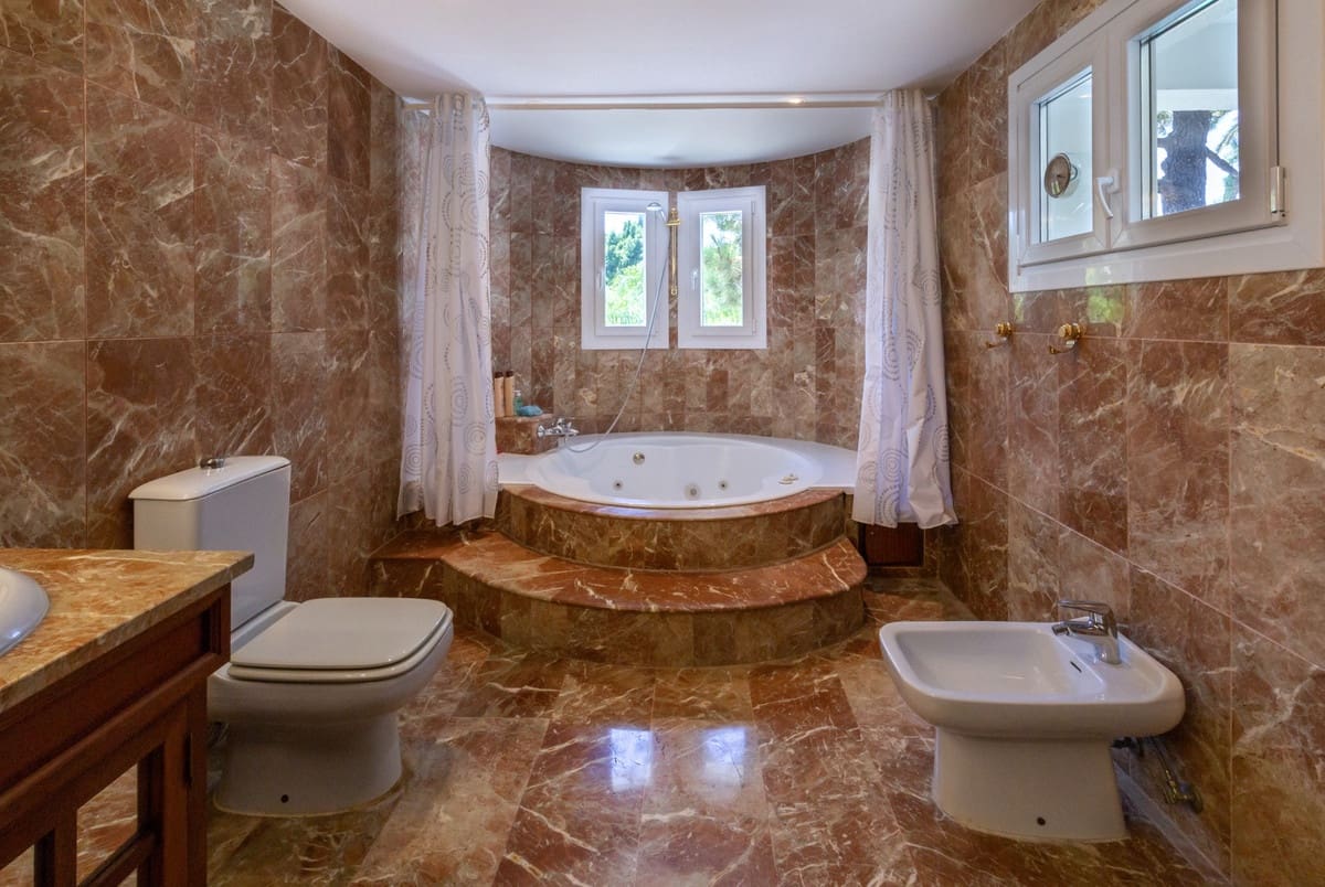 5 sypialnia Willa na sprzedaż w Golden Mile z basenem - 4 500 000 € (Ref: 7747071)