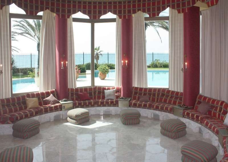 14 soverom Villa til salgs i Golden Mile med svømmebasseng garasje - € 18 000 000 (Ref: 7989176)