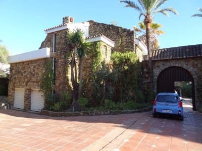 14 soverom Villa til salgs i Golden Mile med svømmebasseng garasje - € 18 000 000 (Ref: 7989176)