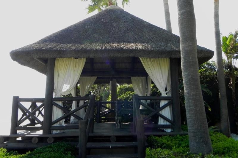 7 soverom Villa til salgs i Los Monteros med svømmebasseng garasje - € 17 000 000 (Ref: 7989177)