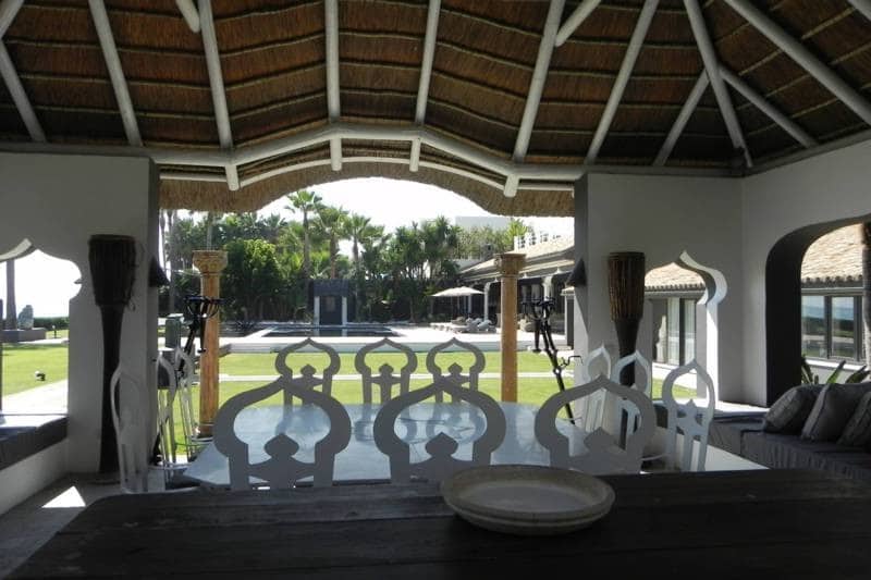 7 soverom Villa til salgs i Los Monteros med svømmebasseng garasje - € 17 000 000 (Ref: 7989177)