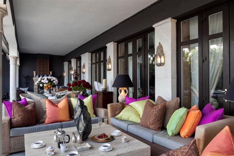 7 soverom Villa til salgs i Los Monteros med svømmebasseng garasje - € 17 000 000 (Ref: 7989177)