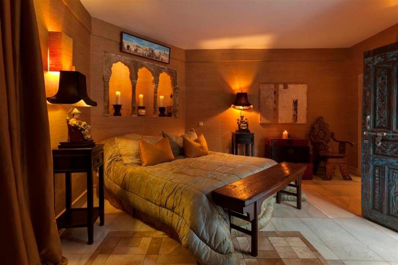 7 soverom Villa til salgs i Los Monteros med svømmebasseng garasje - € 17 000 000 (Ref: 7989177)