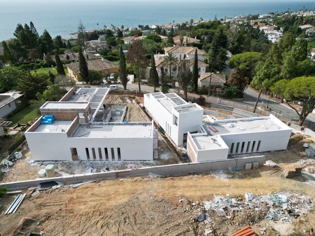 5 makuuhuone Huvila myytävänä paikassa El Chaparral, Mijas mukana uima-altaan 
autotalli - 2 548 000 € (Ref: 8008481)